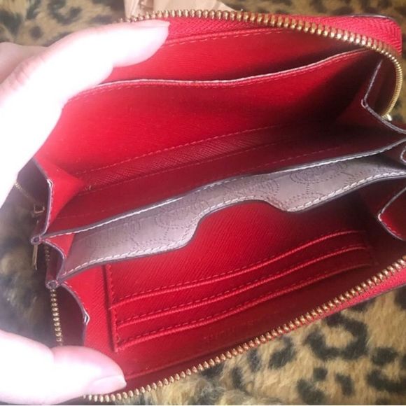 EUC red coach wristlet - Picture 2 of 4